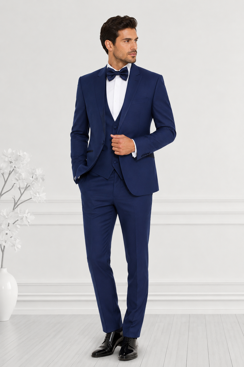 Hochzeitsanzug mit Stehkragen in Royalblau