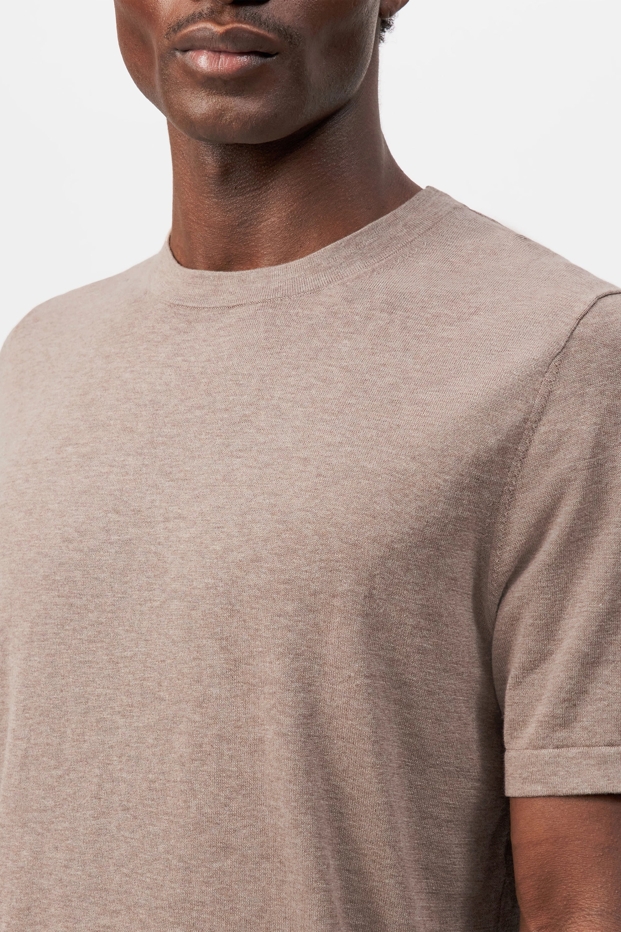 Drykorn - Elegantes T-Shirt aus feiner Strickware - Valentin