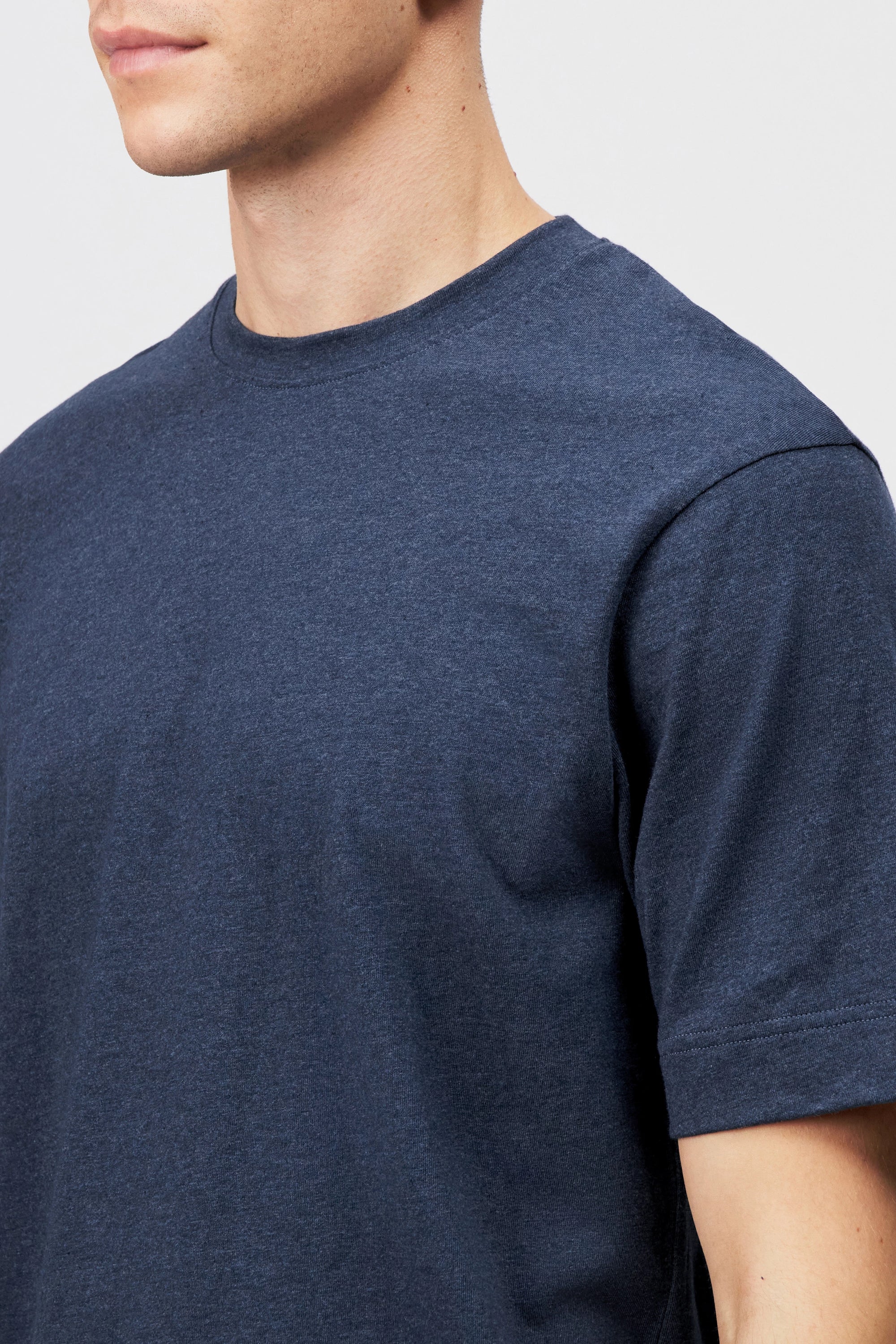 Drykorn - Rundhals T-Shirt in Blau - Raphael