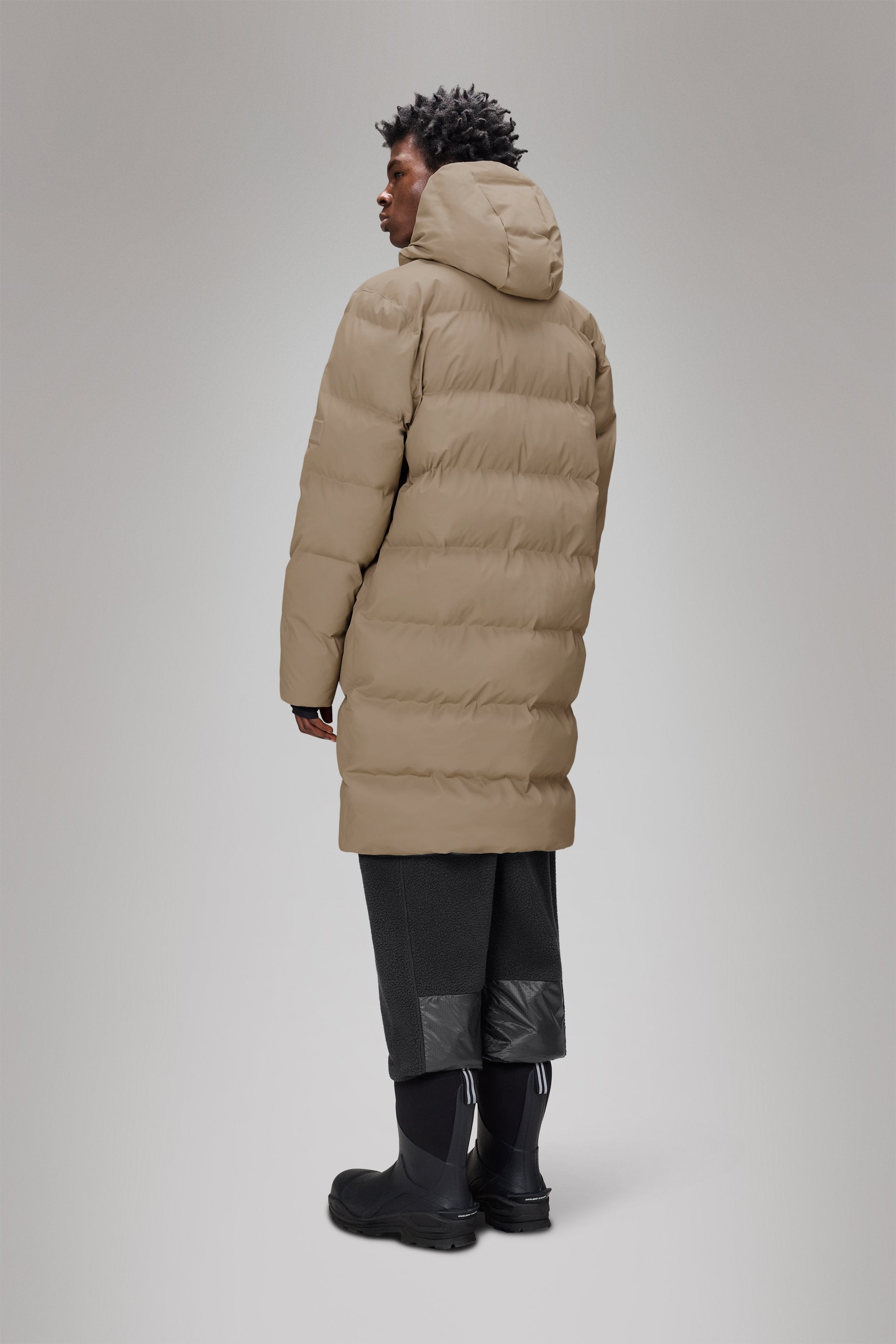 Rains - Cleaner Winterparka mit maximalem Wetterschutz