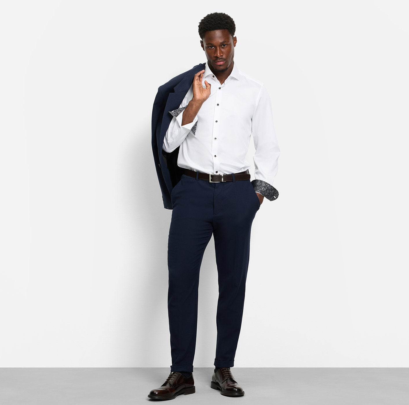 Olymp - Businesshemd mit grauen Kontrastknöpfen - Lvl. 5 Body Fit