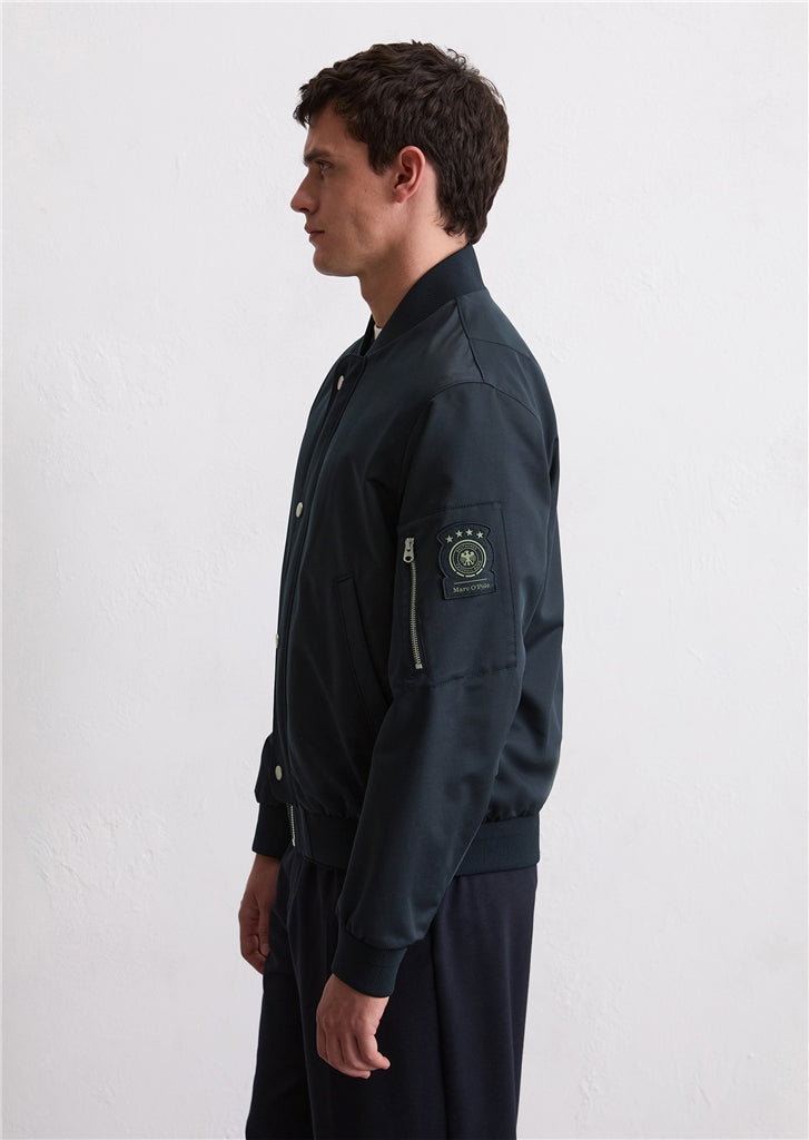 Marc O'Polo x DFB - Bomberjacke in klassischem Navy
