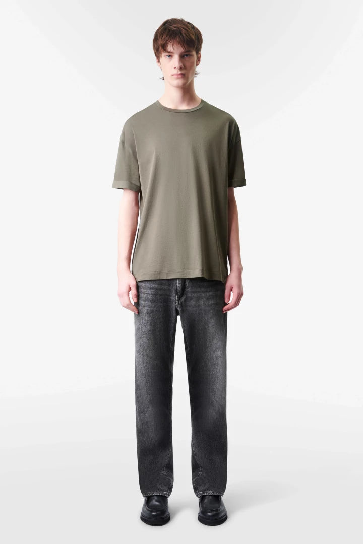 Drykorn - Basic T-Shirt mit Umschlag und normaler Passform - Thilo
