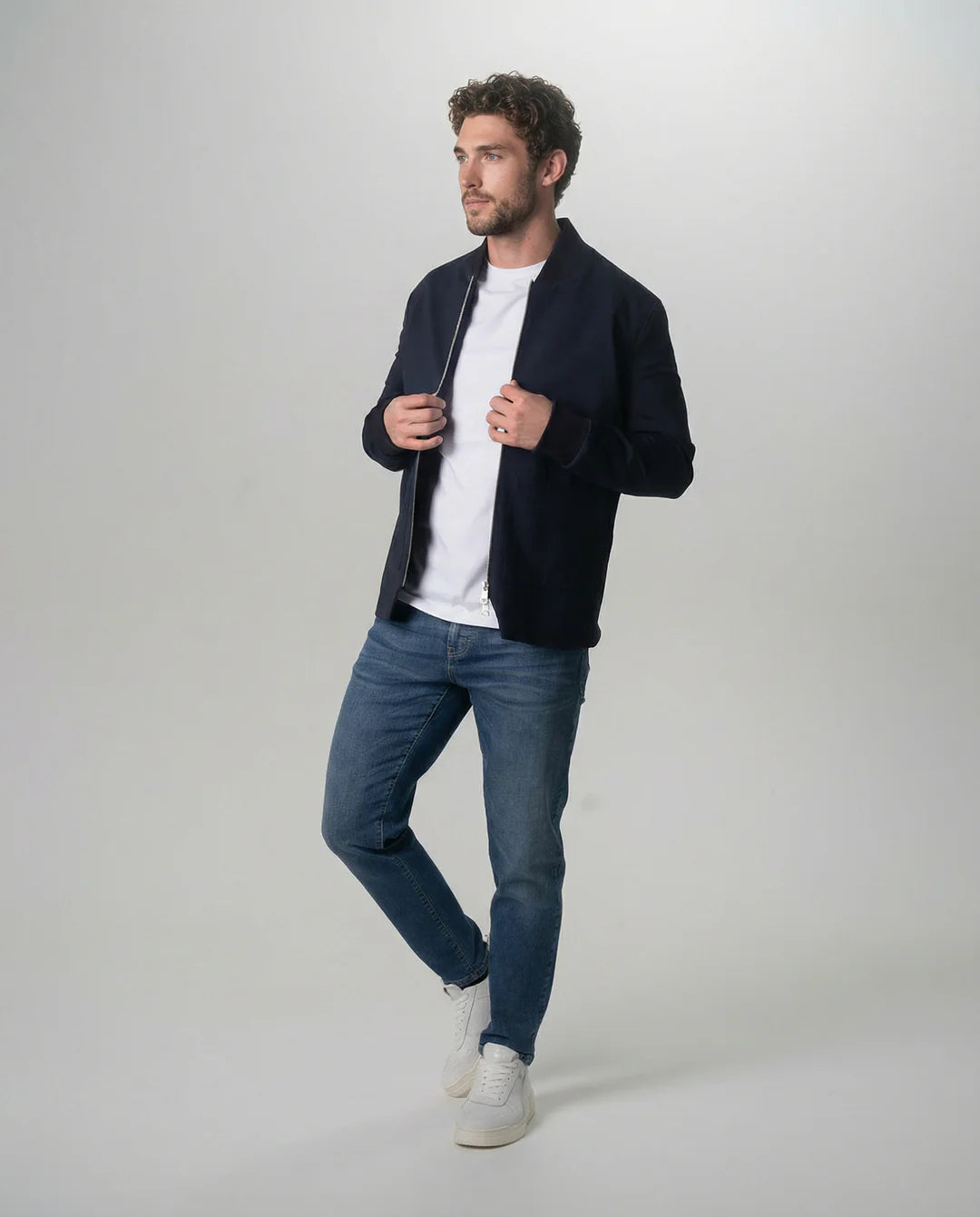 IOS - Moderner Blouson aus sehr bequemer Jerseyware - Navy