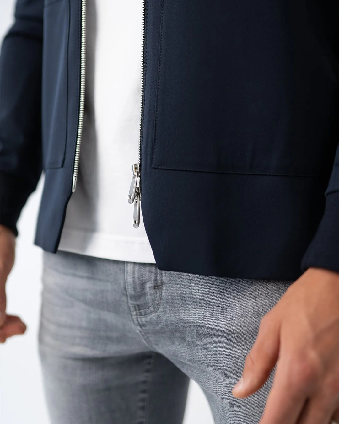 IOS - Moderner Blouson aus sehr bequemer Jerseyware - Navy