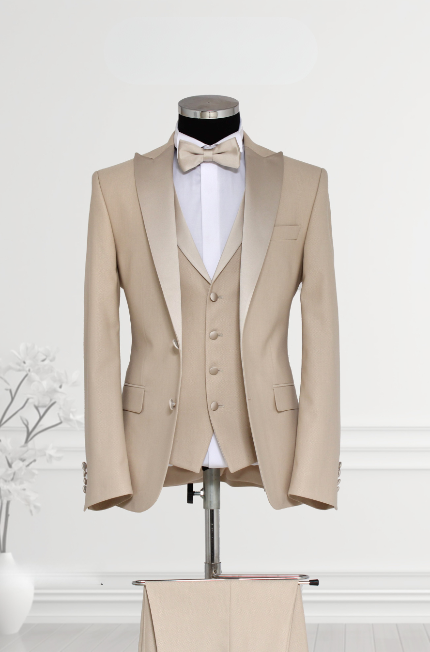 Hochzeitsanzug mit Satin-Revers in Beige