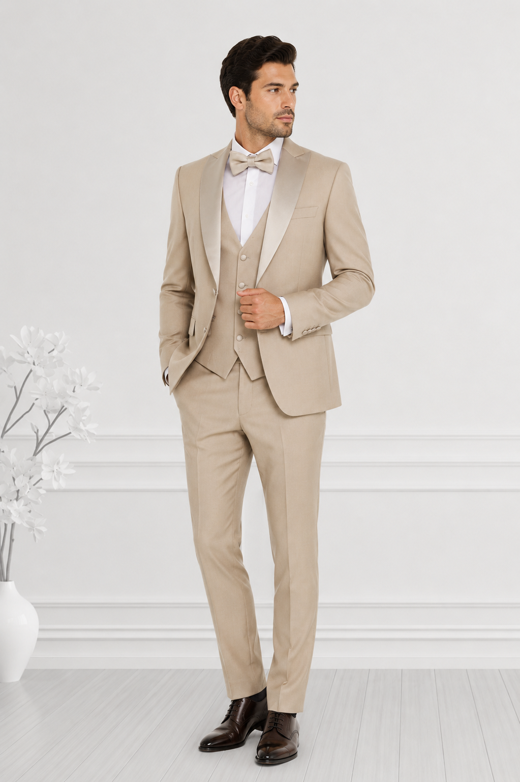 Hochzeitsanzug mit Satin-Revers in Beige