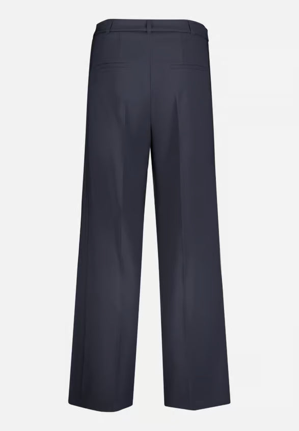 Betty Barclay - Stilvolle Stoffhose mit entspannter Passform in Dunkelblau
