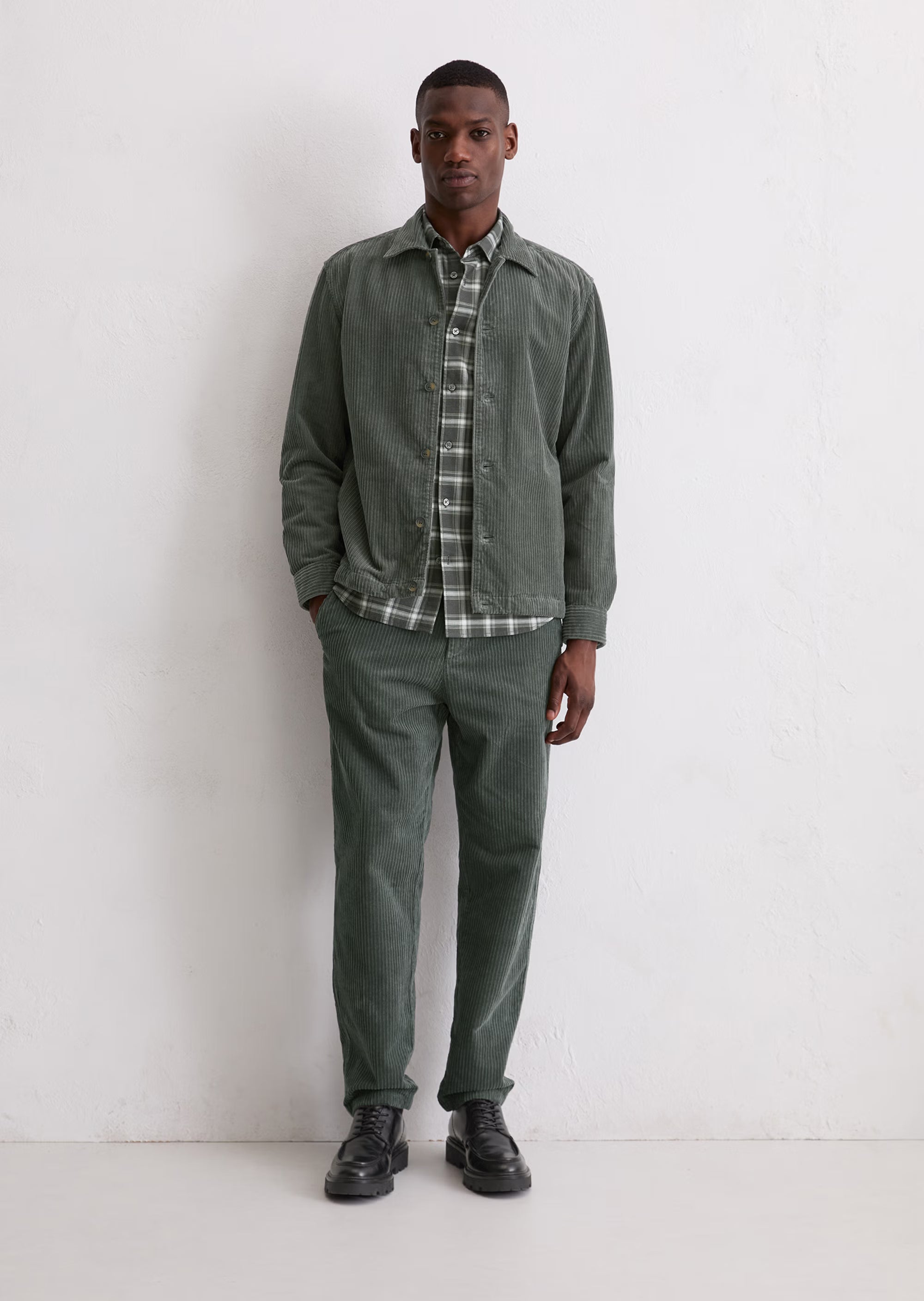 Marc O'Polo - Cord-Overshirt mit breiter Rippstruktur in grün