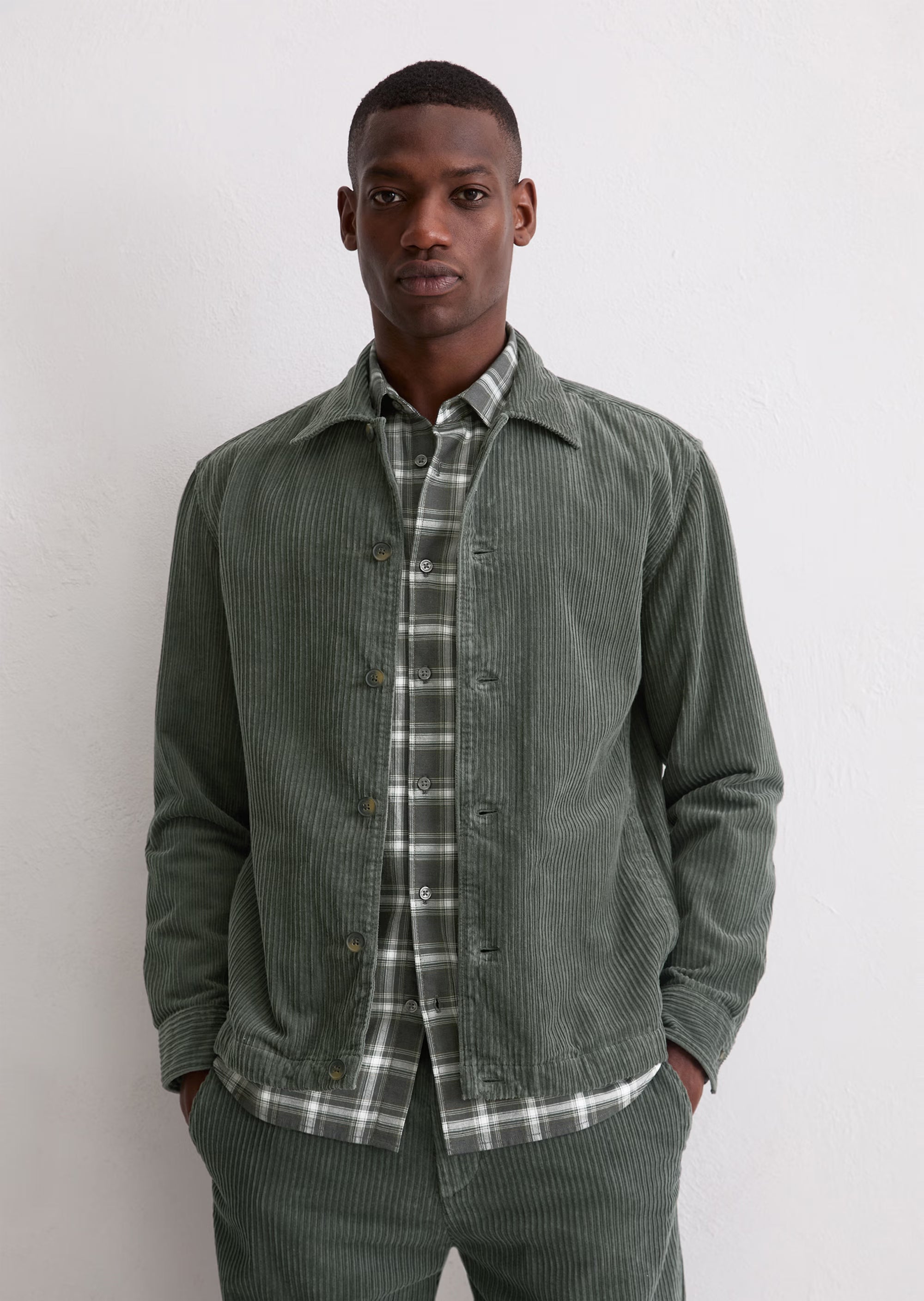 Marc O'Polo - Cord-Overshirt mit breiter Rippstruktur in grün