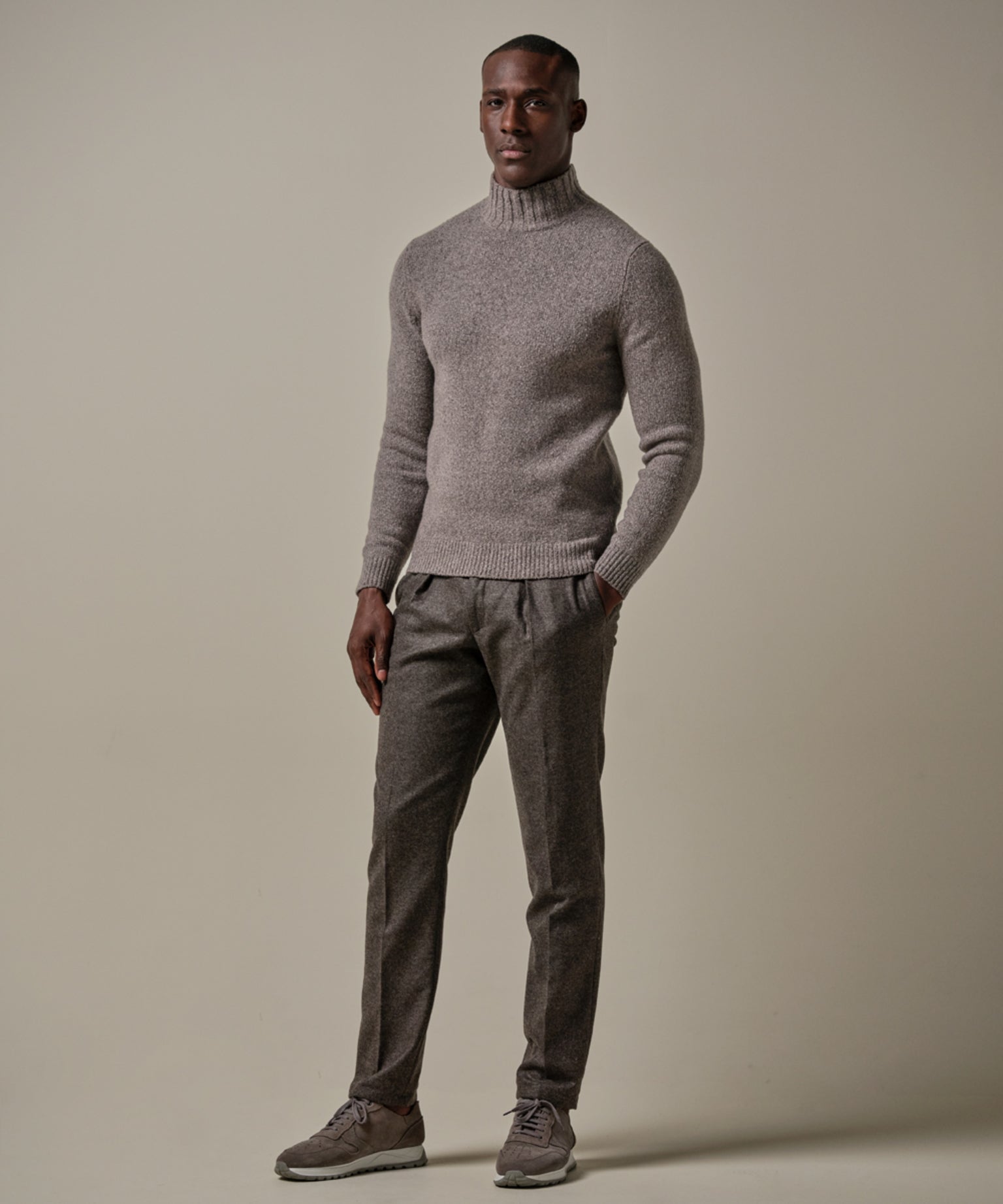 Profuomo - Stilvoller Turtleneck Pullover in leichtem Braun