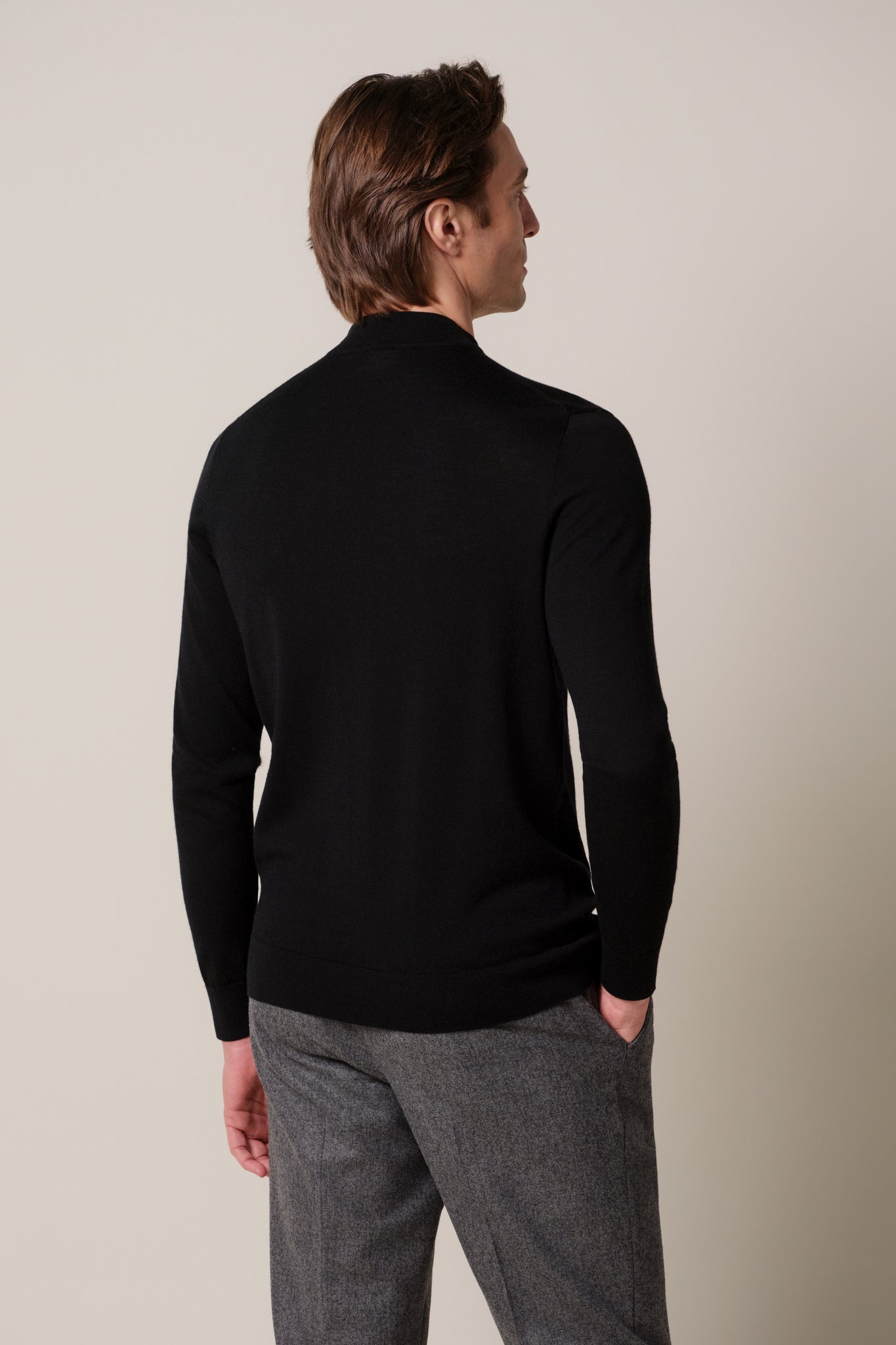 Profuomo - Merino Feinstrickpullover mit kurzem Stehkragen in Schwarz