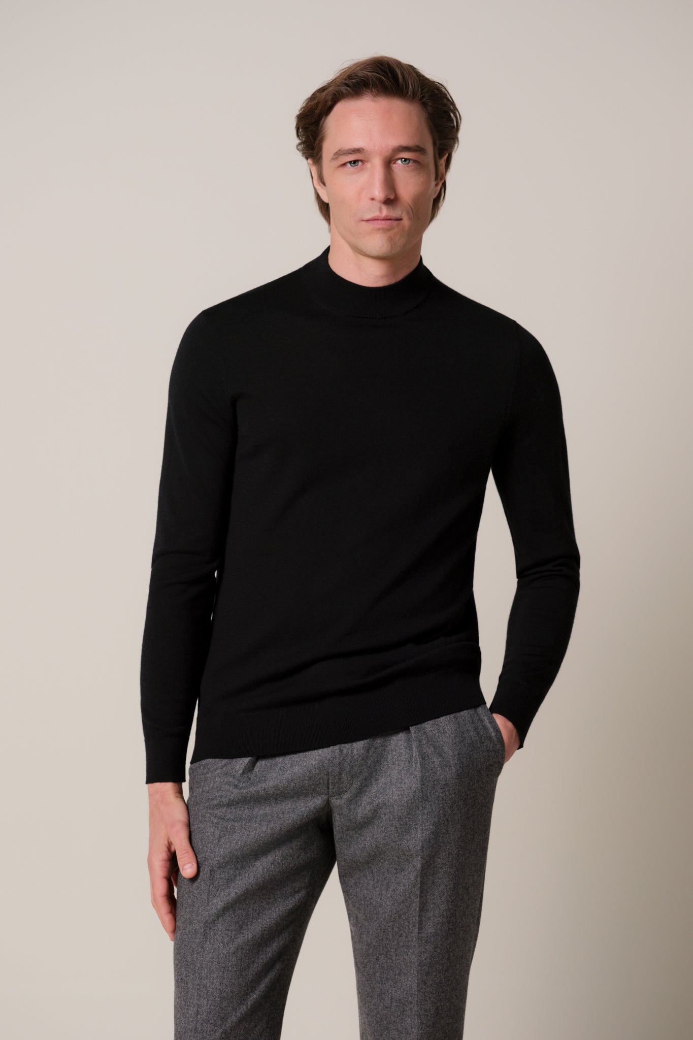 Profuomo - Merino Feinstrickpullover mit kurzem Stehkragen in Schwarz