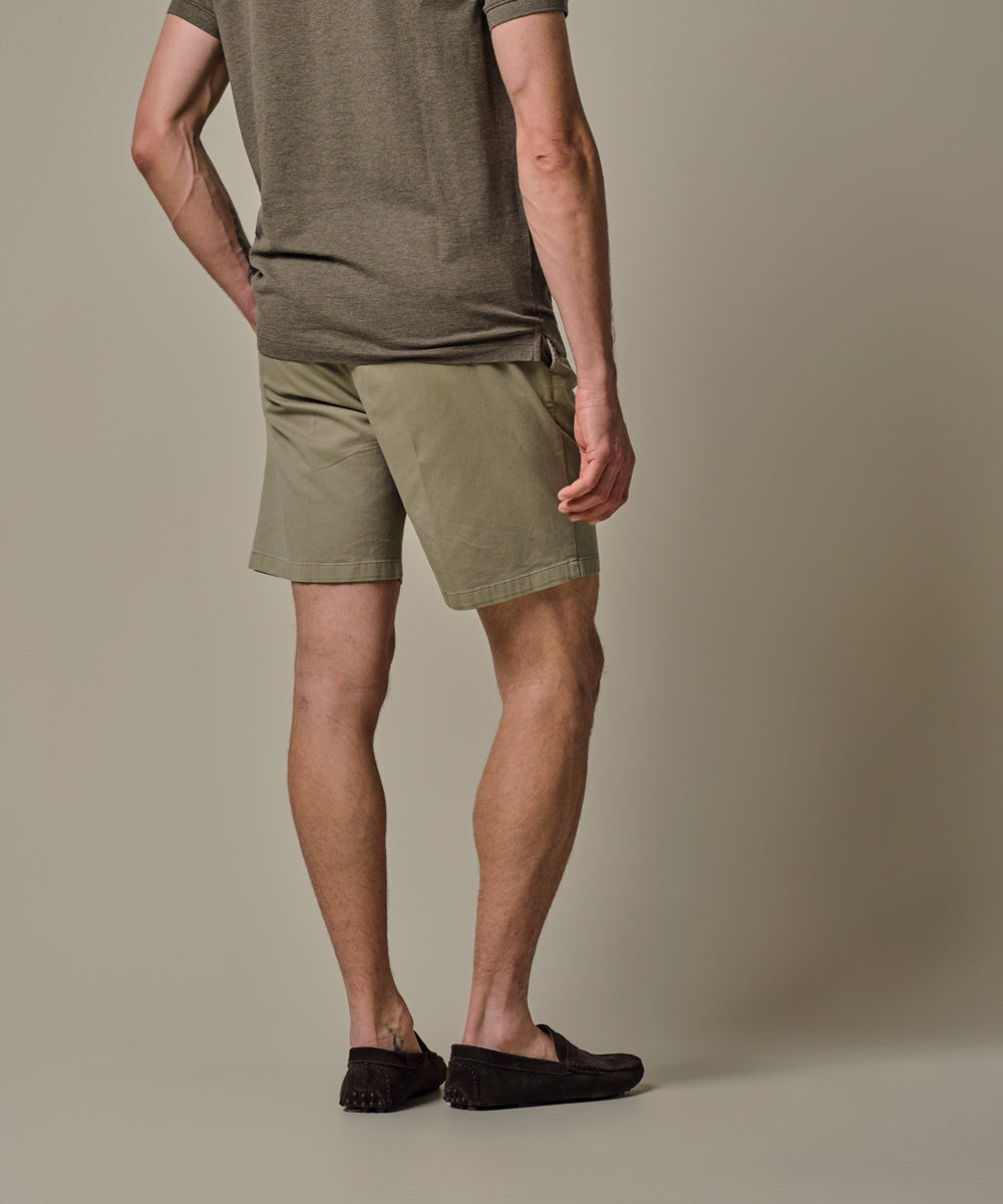 Profuomo - Kurze Hose aus Baumwollmix mit stilvoller Bundfalte in zartem Grün