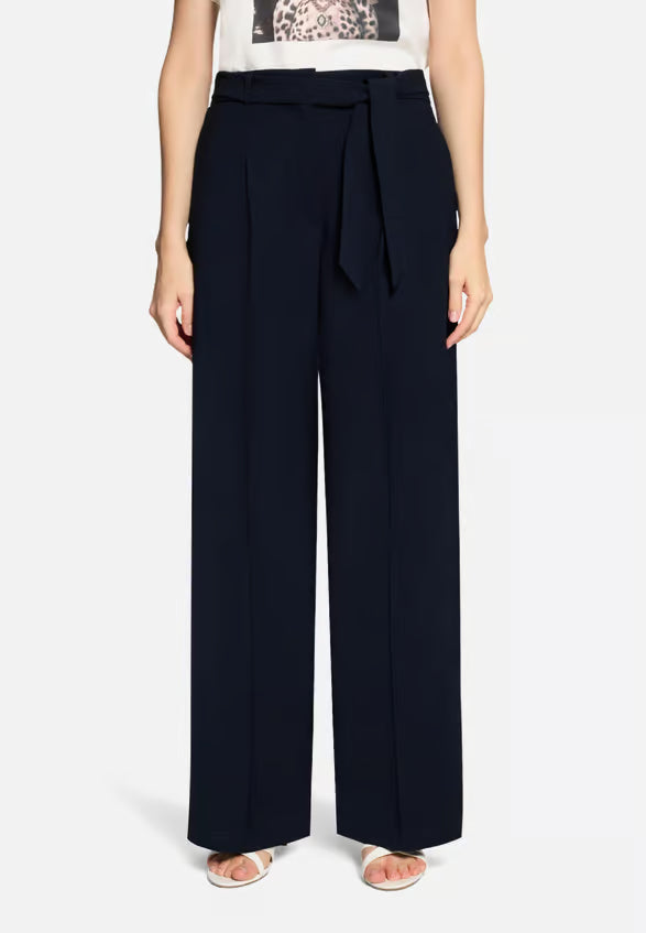 Betty Barclay - Stilvolle Stoffhose mit entspannter Passform in Dunkelblau