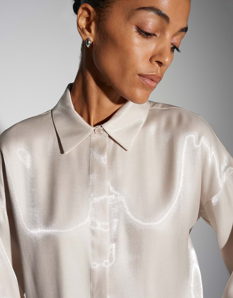 Someday - Boxy Hemdbluse aus schimmerndem Viskosemix - Zoldana