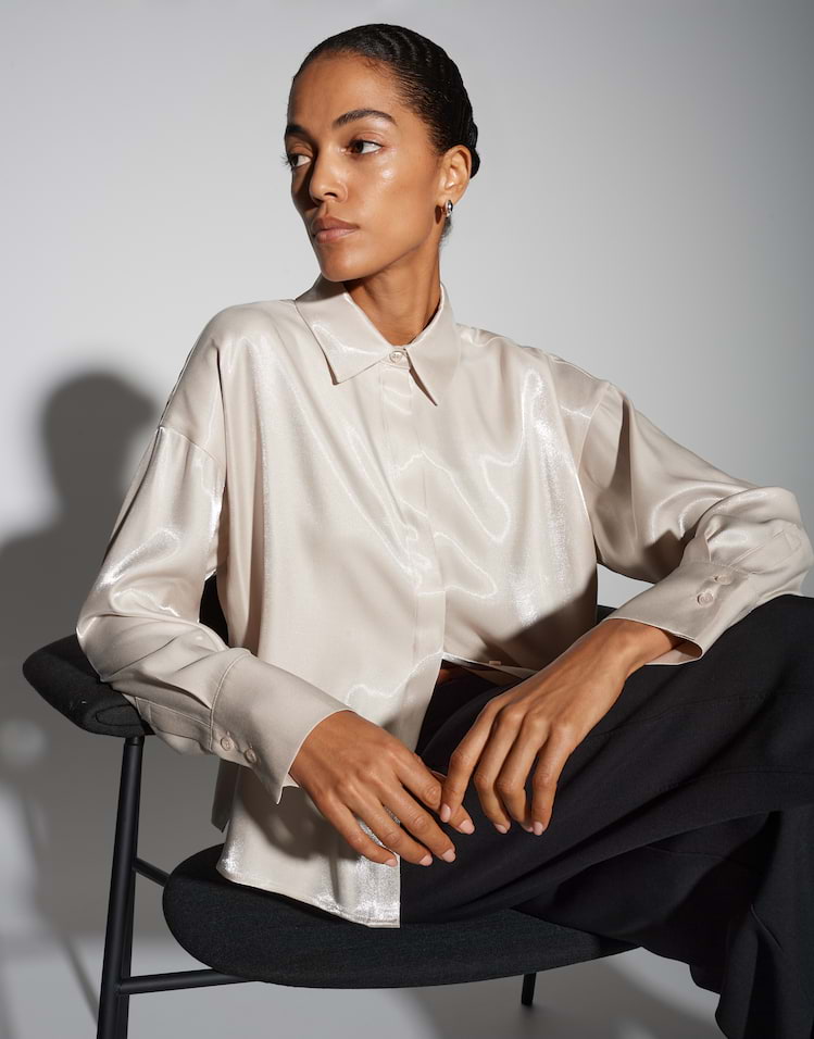 Someday - Boxy Hemdbluse aus schimmerndem Viskosemix - Zoldana