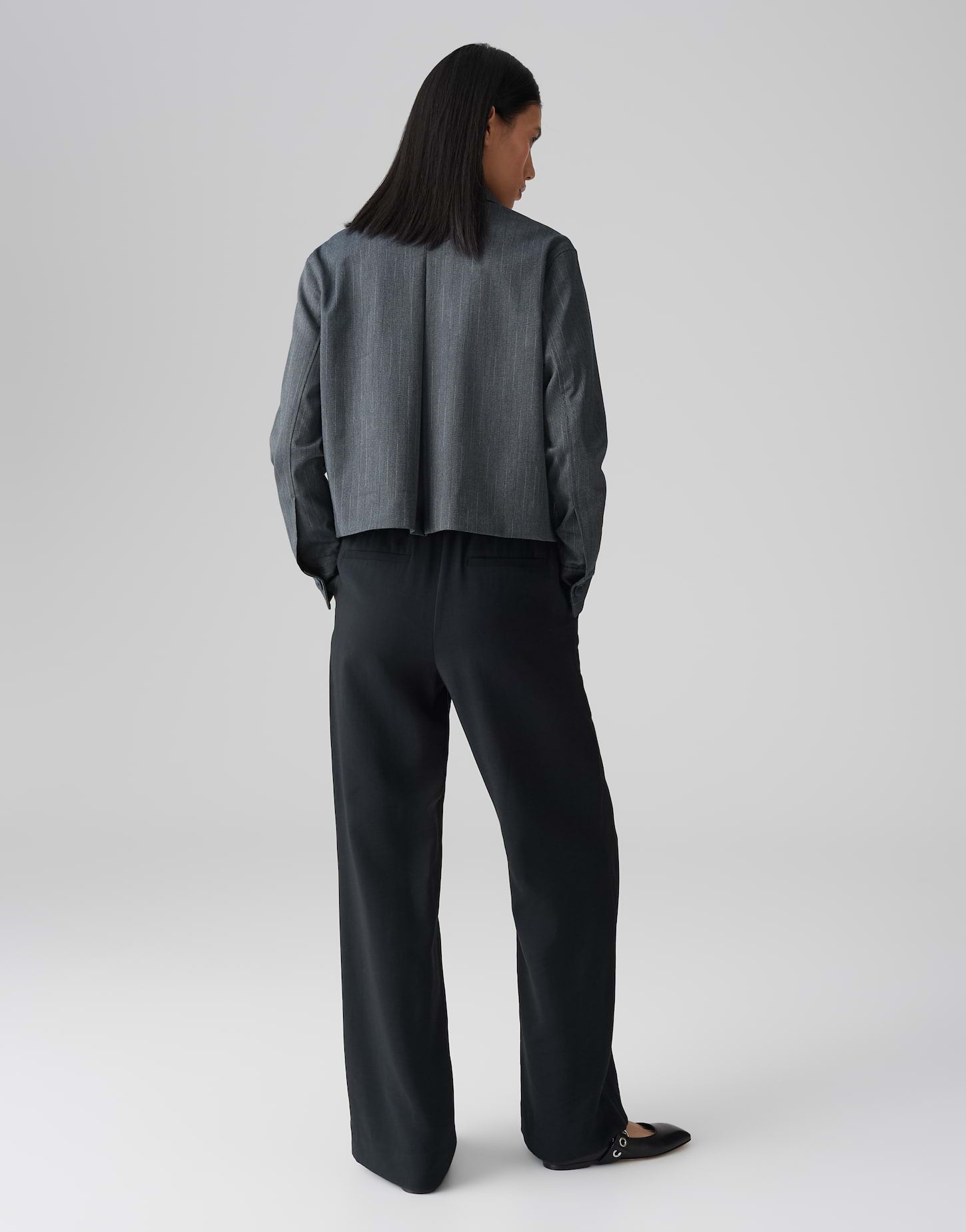 Opus - Verkürzte Jacke mit Nadelstreifen - Hydena