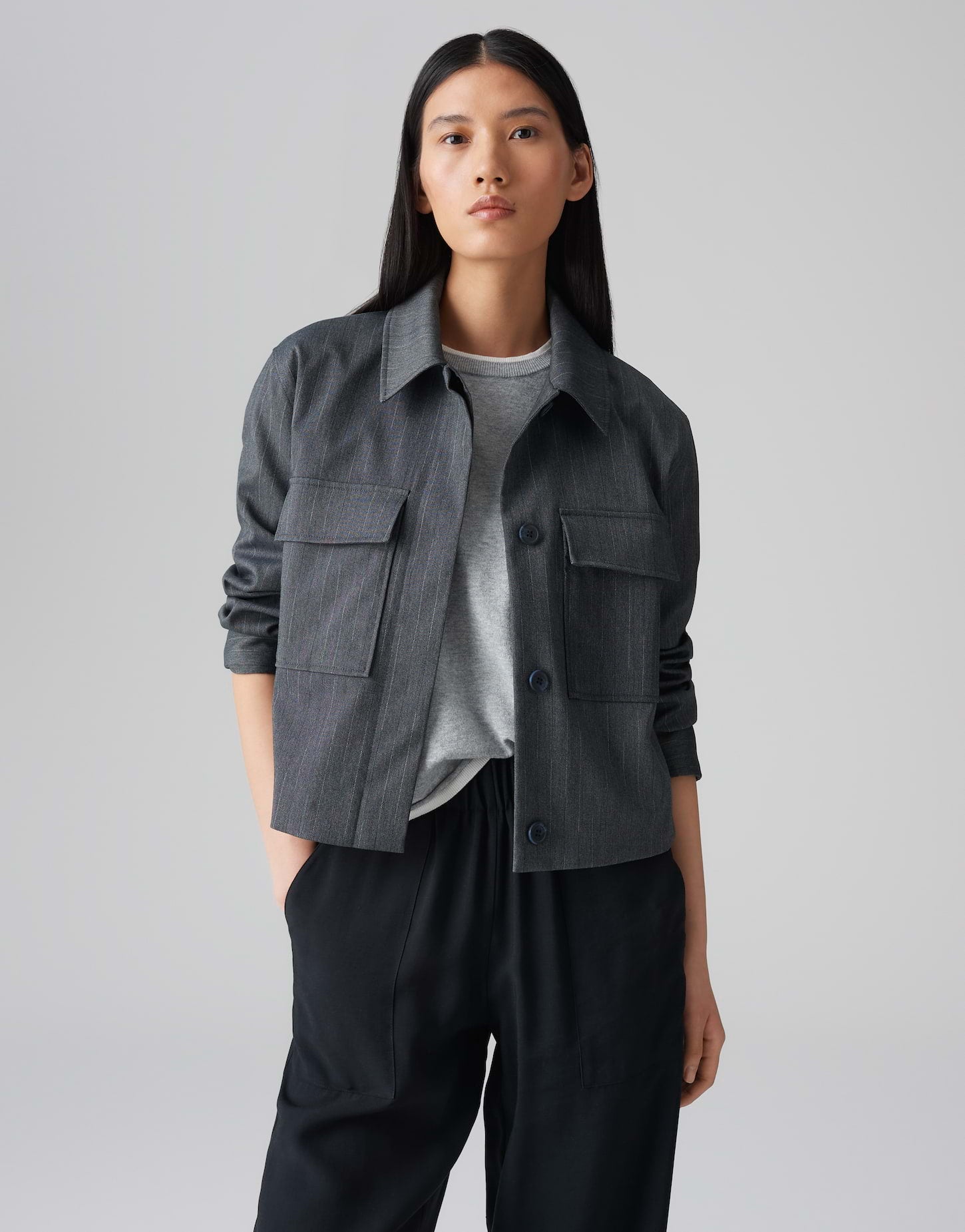 Opus - Verkürzte Jacke mit Nadelstreifen - Hydena