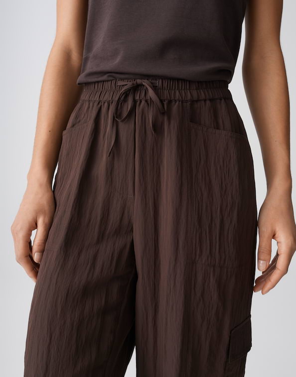 Opus - Relaxed Jogpants in Crash Struktur - Erisma Move