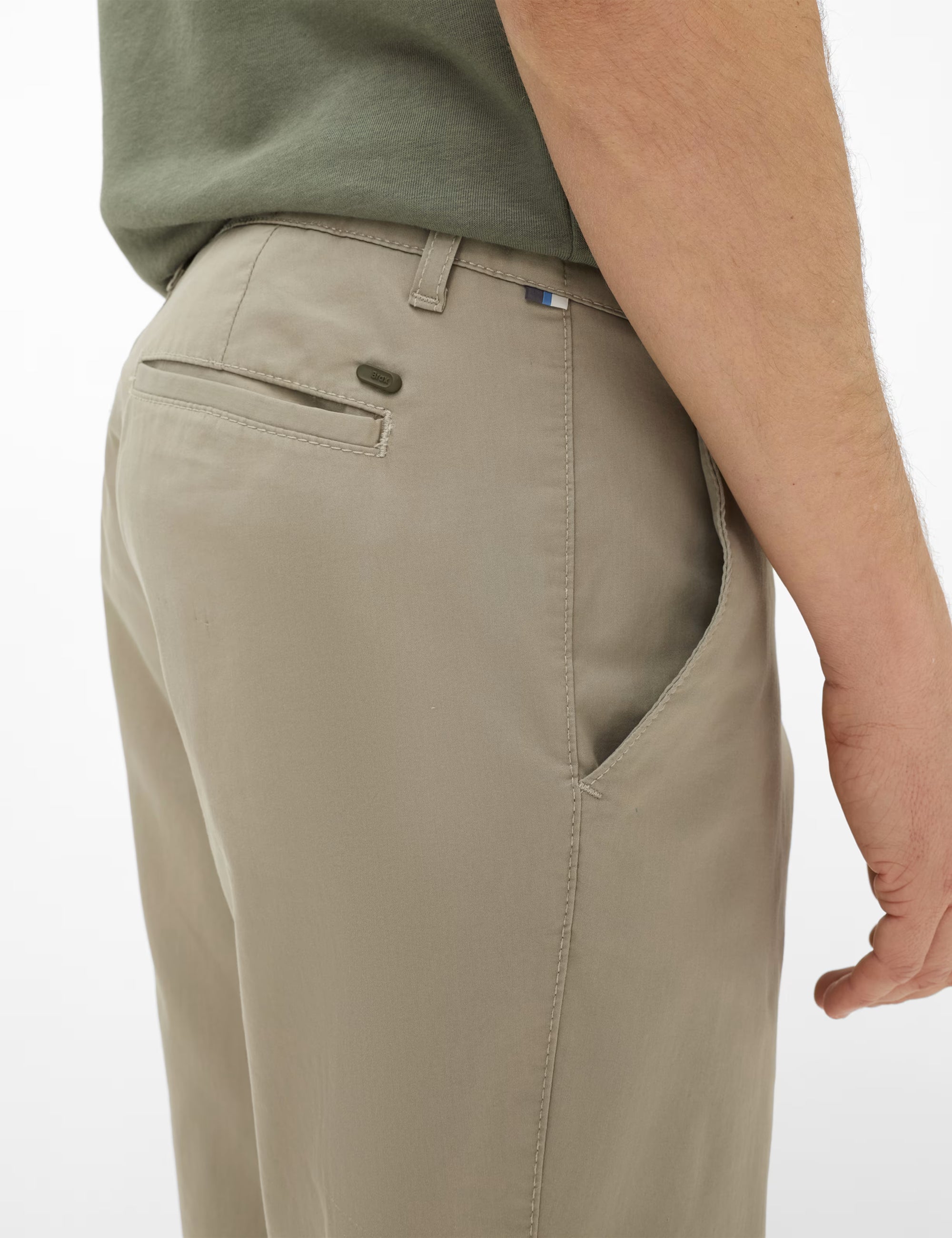 Brax - Leichte Chino in Zartem Oliv - Phil