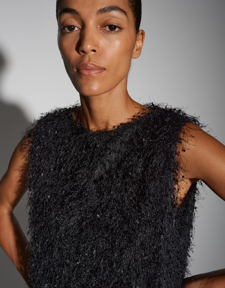 Someday - Gerades Etuikleid in leichter Federoptik - Qeder