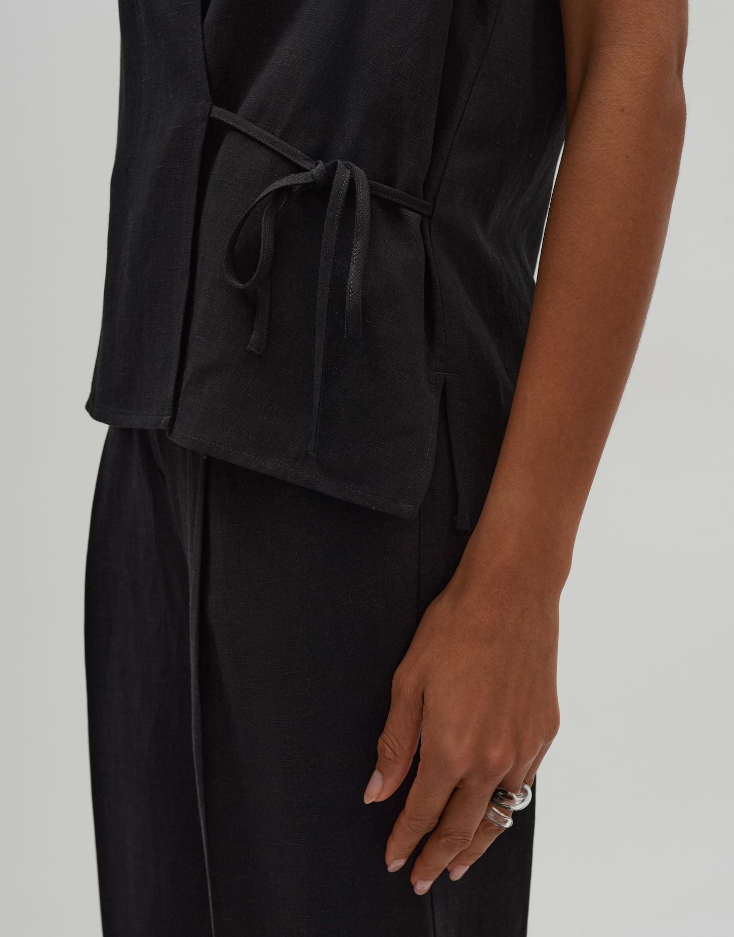 Someday - Elegante Wickelbluse aus Viskose-Leinen-Mix - Ziang
