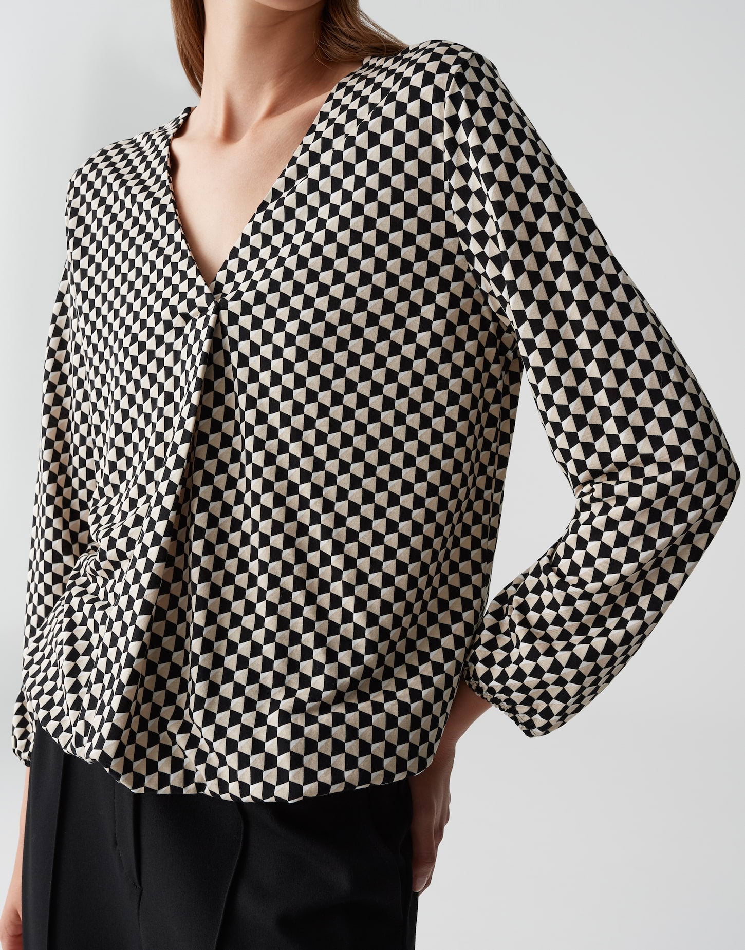 Opus - Fließendes Printshirt mit V-Neck - Sannah