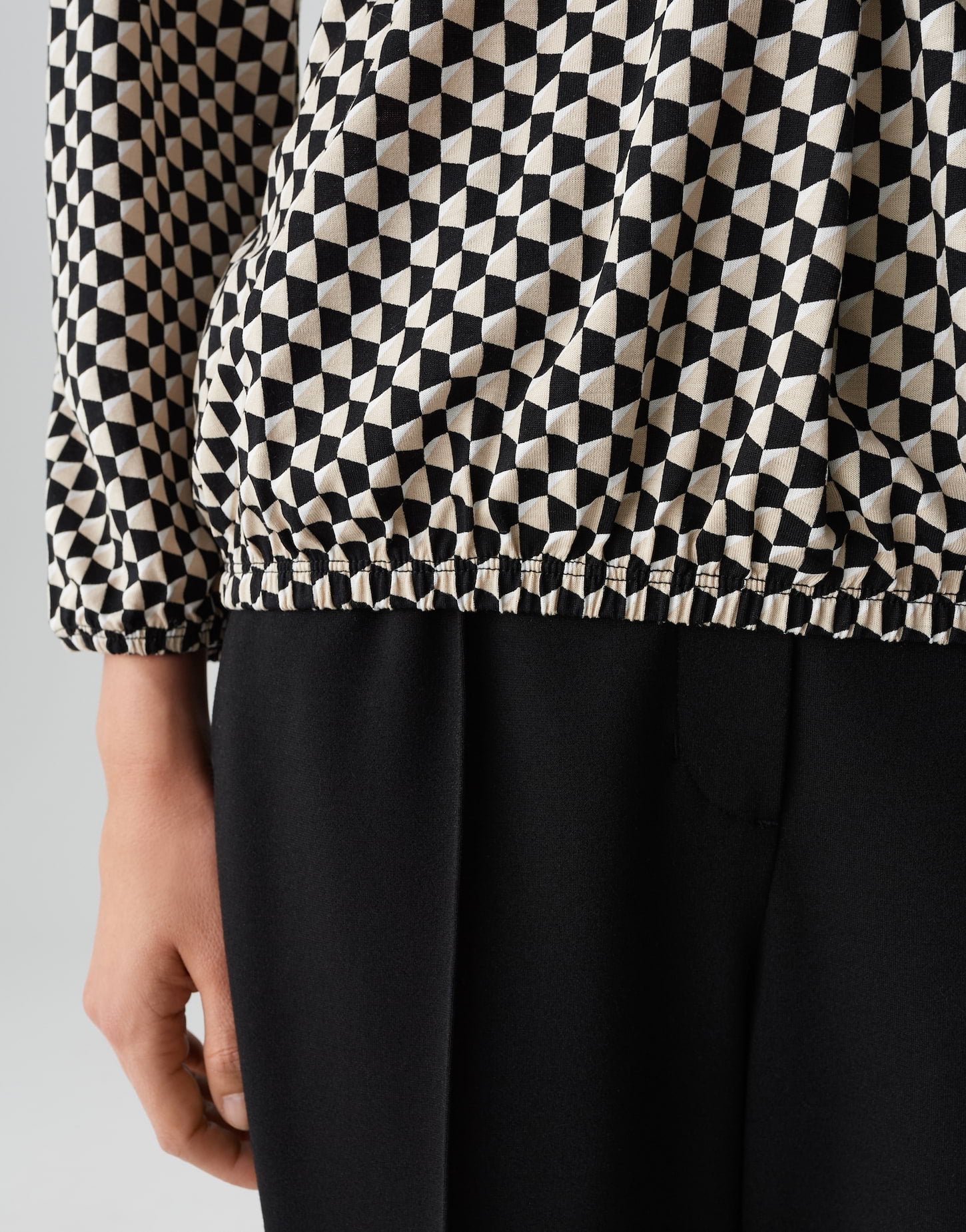 Opus - Fließendes Printshirt mit V-Neck - Sannah