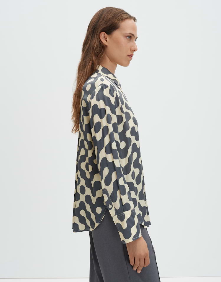 Someday - Satinbluse mit Allover Print - Zeventy