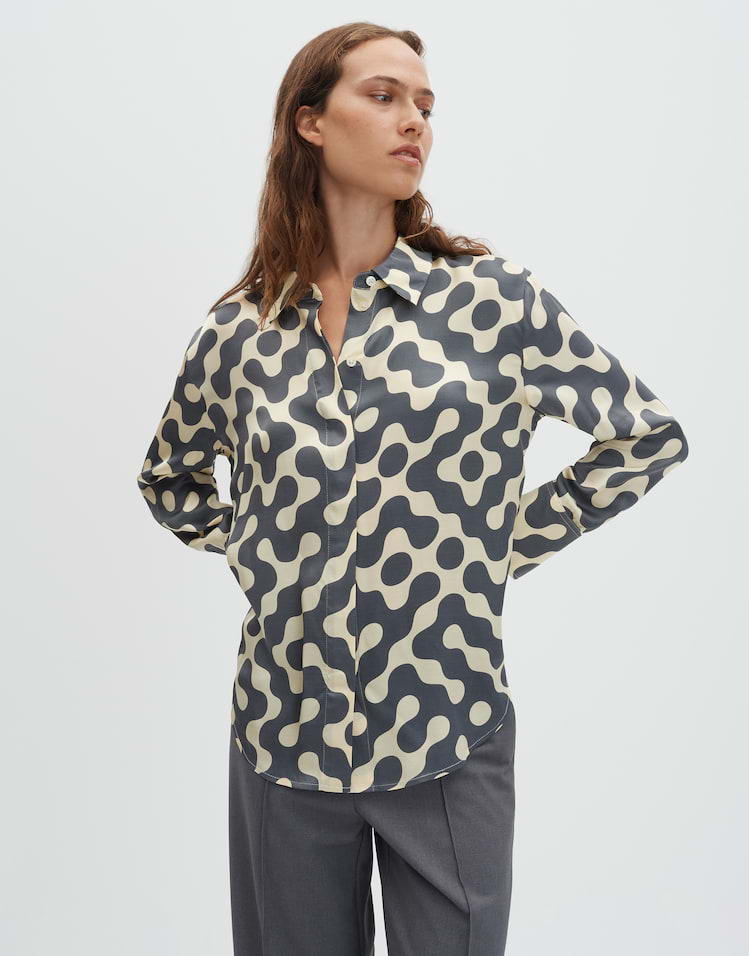 Someday - Satinbluse mit Allover Print - Zeventy